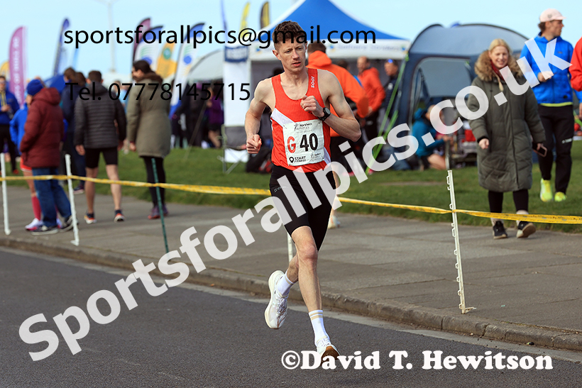 Senior mens Northern 12 Stage Road Relay, 2025 Northern 12 and 6 Stage Road Relays and Junior 5k, Redcar. Photo: David T. Hewitson/Sports for All Pics